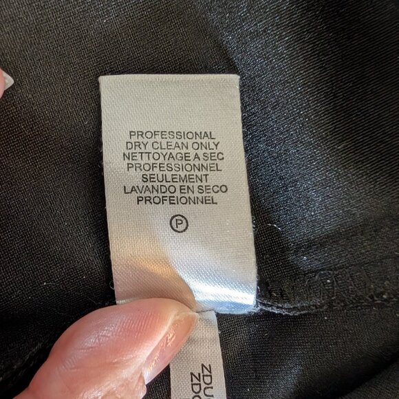 Calvin Klein Black Sheath Dress Cutout Shoulders Size 6 Gold Back Zipper LBD - Picture 11 of 12